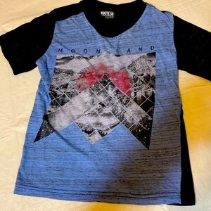 Boys graphic T-shirt blue on blue moon land design size 8